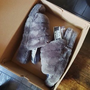 UGG Fluff Yeah Slide Furry Slippers in Charcoal